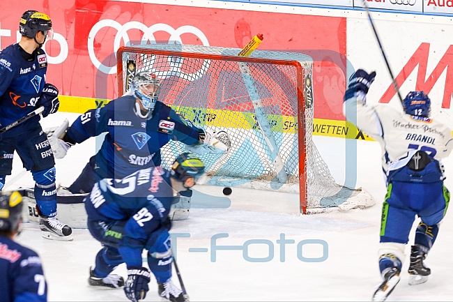 ERC Ingolstadt - Straubing Tigers, Eishockey, DEL, Deutsche Eishockey Liga, Preplayoff, Spiel 1, 09.03.2016