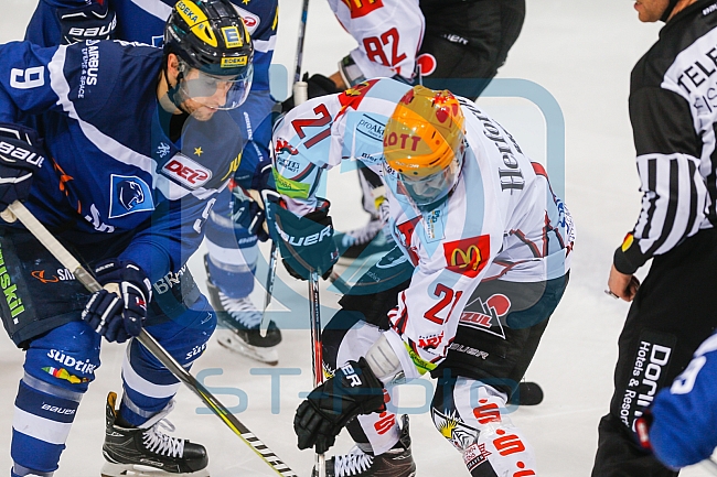 ERC Ingolstadt - Fischtown Pinguins Bremerhaven,, Eishockey, DEL, Deutsche Eishockey Liga, Preplayoff, Spiel 1, 01.03.2016