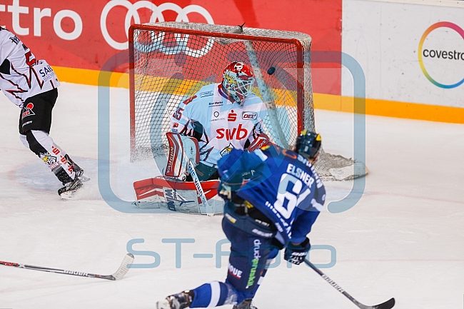 ERC Ingolstadt - Fischtown Pinguins Bremerhaven,, Eishockey, DEL, Deutsche Eishockey Liga, Preplayoff, Spiel 1, 01.03.2016