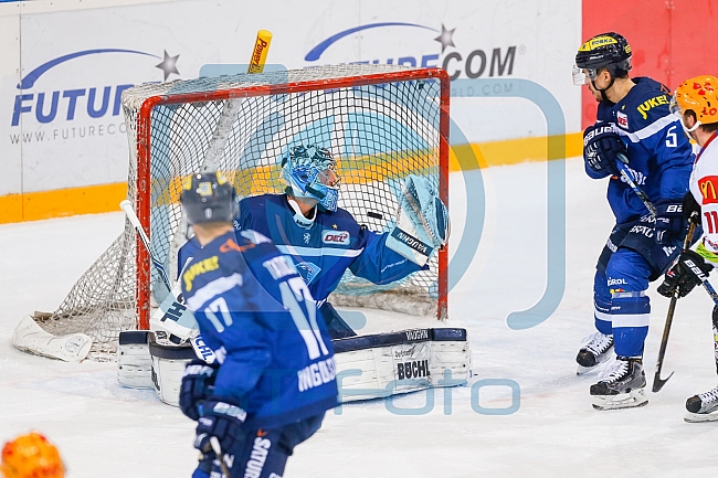 ERC Ingolstadt - Fischtown Pinguins Bremerhaven,, Eishockey, DEL, Deutsche Eishockey Liga, Preplayoff, Spiel 1, 01.03.2016