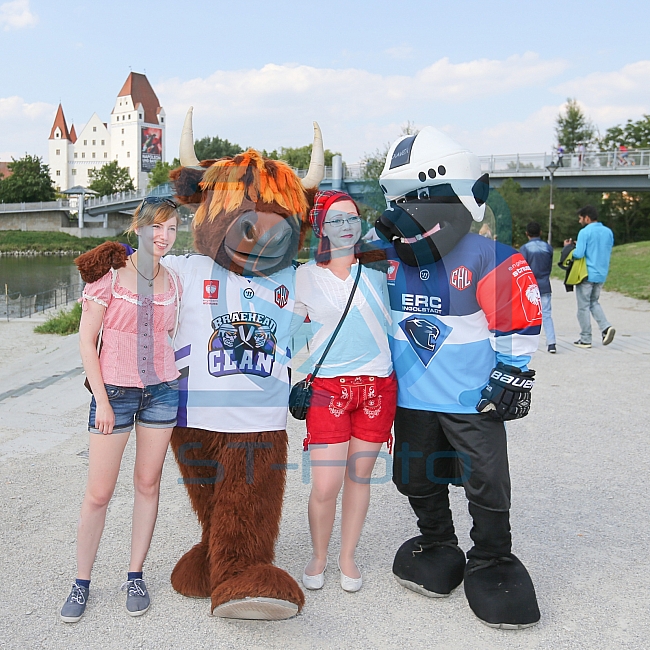 Vor dem Spiel ERC Ingolstadt gegen Braehead Clan - Champions Hockey League (CHL) fand im Klenzepark ein bayerisch-schottisches Fanfest statt