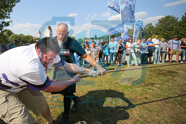 Vor dem Spiel ERC Ingolstadt gegen Braehead Clan - Champions Hockey League (CHL) fand im Klenzepark ein bayerisch-schottisches Fanfest statt