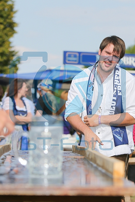 Vor dem Spiel ERC Ingolstadt gegen Braehead Clan - Champions Hockey League (CHL) fand im Klenzepark ein bayerisch-schottisches Fanfest statt