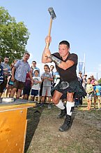 Vor dem Spiel ERC Ingolstadt gegen Braehead Clan - Champions Hockey League (CHL) fand im Klenzepark ein bayerisch-schottisches Fanfest statt